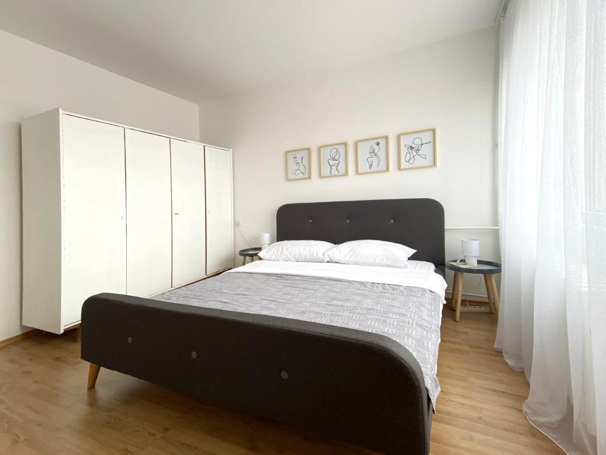 Apartamento Apartman Milica Ni Exterior foto